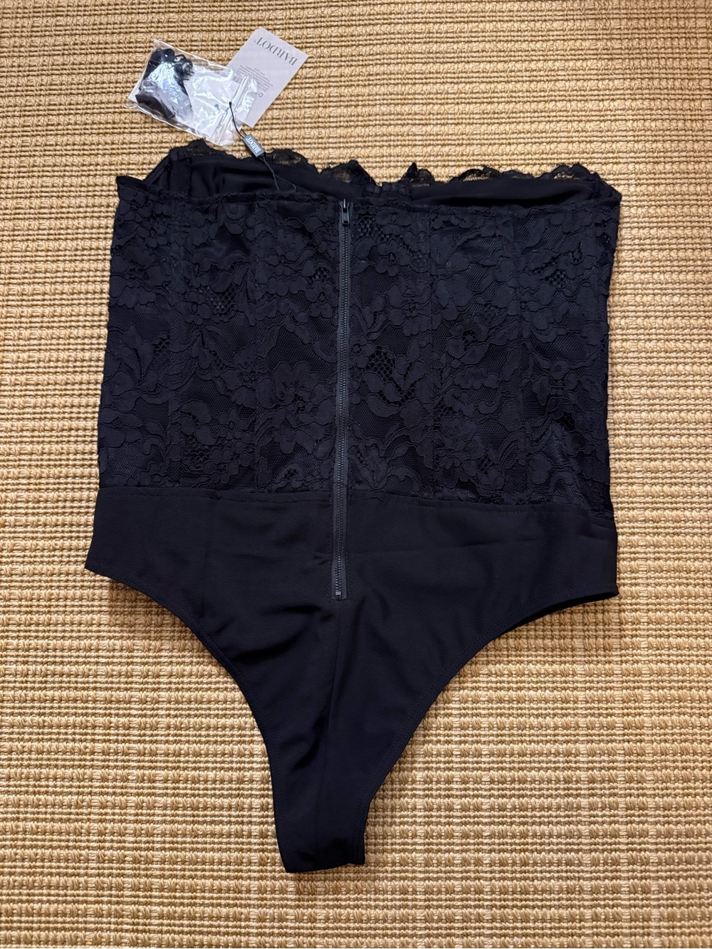 Bardot Oskar Bodysuit In Black NWT - Picture 6 of 12